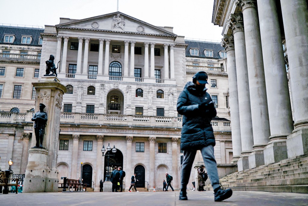 英央行上周一如預期減息0.25%至4.25%。