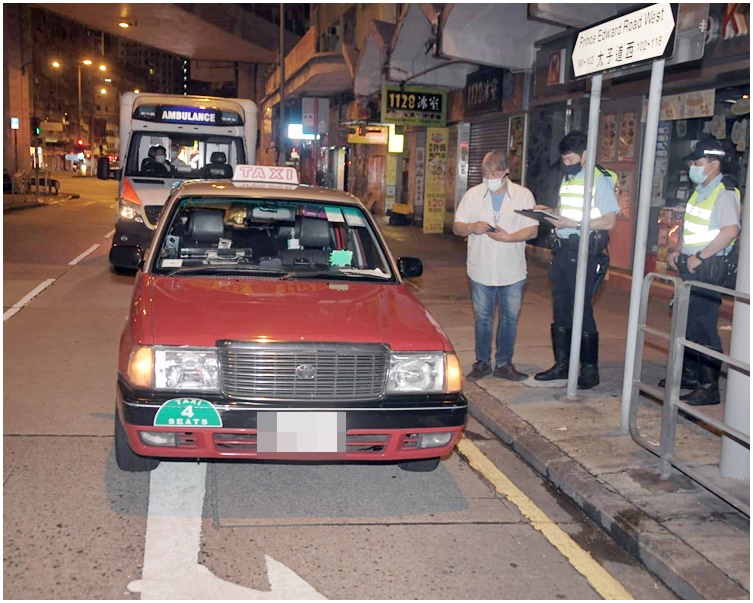 太子道西往深水埗方向近大南街交界,有醉酒女子被的士撞倒,車上乘客落車急救。