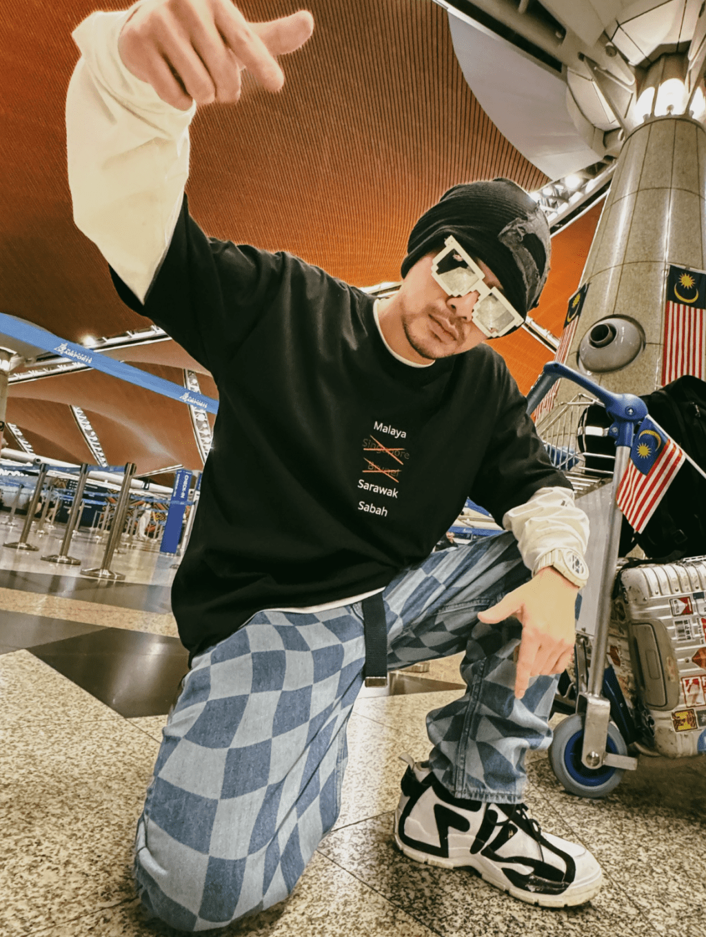 黃明志捲入台灣網紅謝侑芯的謀殺案件。黃明志fb 黃明志捲入台灣網紅謝侑芯的謀殺案件。黃明志fb