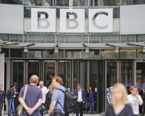 中國駐英大使館去信BBC指責報導中國內容不實。AP資料圖片