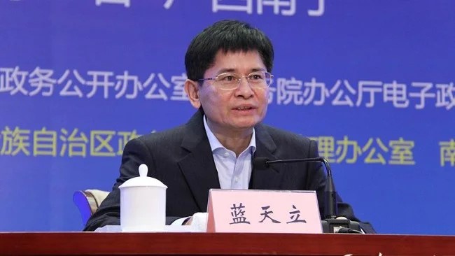 藍天立與國家領導人只有一步之遙。網圖 藍天立與國家領導人只有一步之遙。網圖