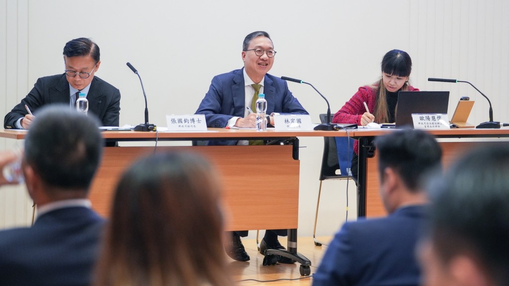律政司司長林定國在社交平台表示，要理解五年規劃的重要性及掌握如何制定，可參考今年3月通過的《國家發展規劃法》。林定國fb