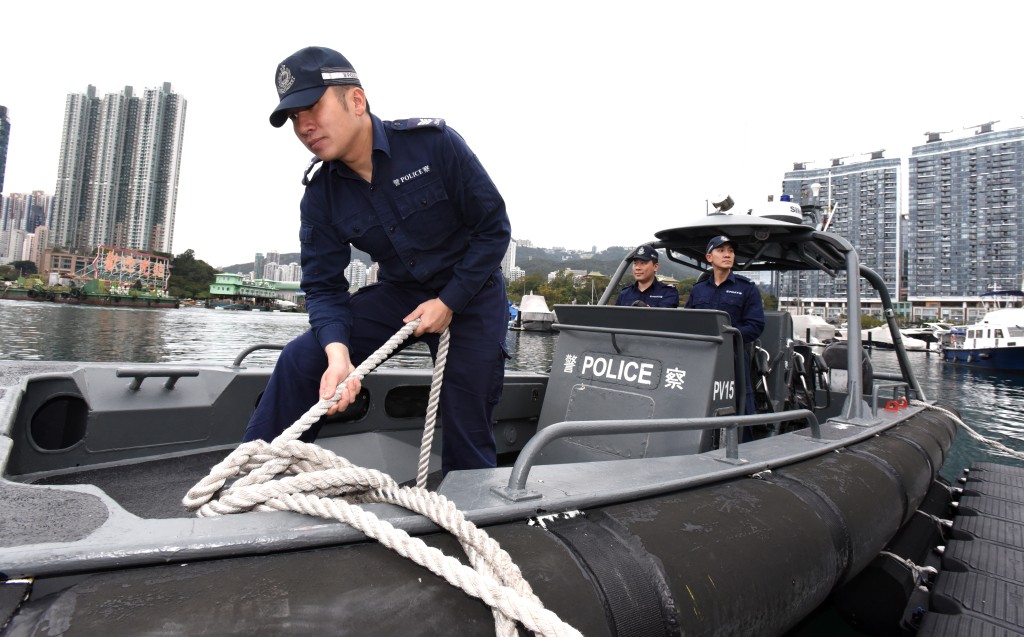 水警人員不時要駕艇出海執行職務。 黃文威攝