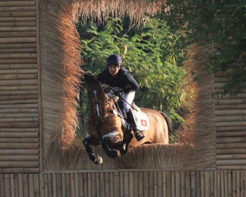 馬會馬術隊騎手何誕華是香港首名取得奧運馬術三項賽資格的騎手。相片由香港賽馬會提供