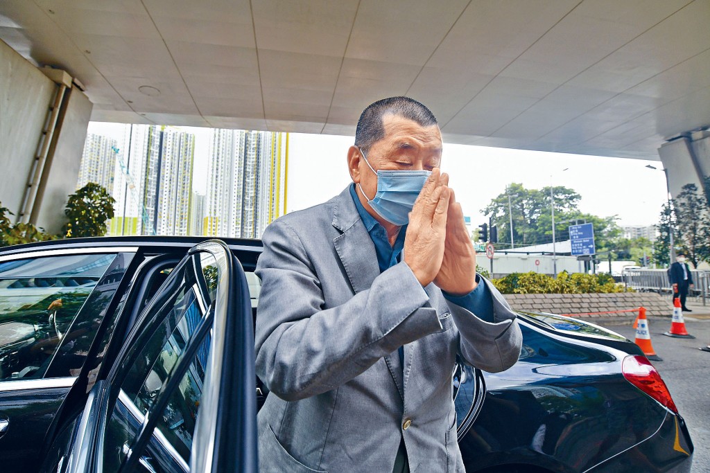 ■壹傳媒創辦人黎智英急急與助手割席，堅稱不知助手參與放假料事件。