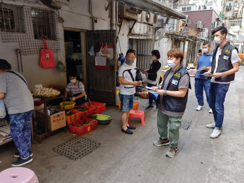 警方在附近調查。 警方圖片