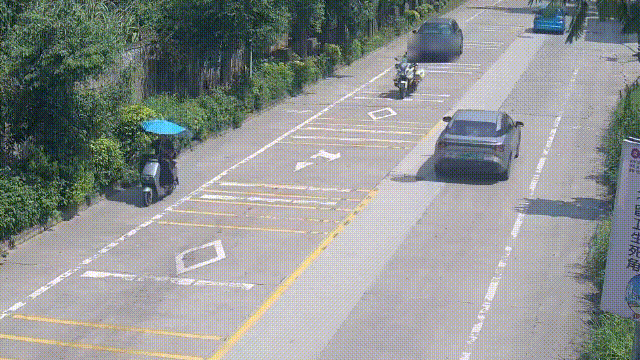 为见24岁儿子最后一面，母亲报警赶高铁，东莞警鸣笛开路护送。