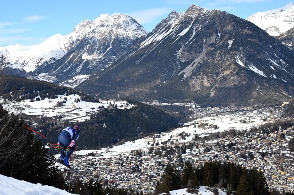 發生雪崩的地區均為冬季奧運部分比賽場地所在地。路透社
