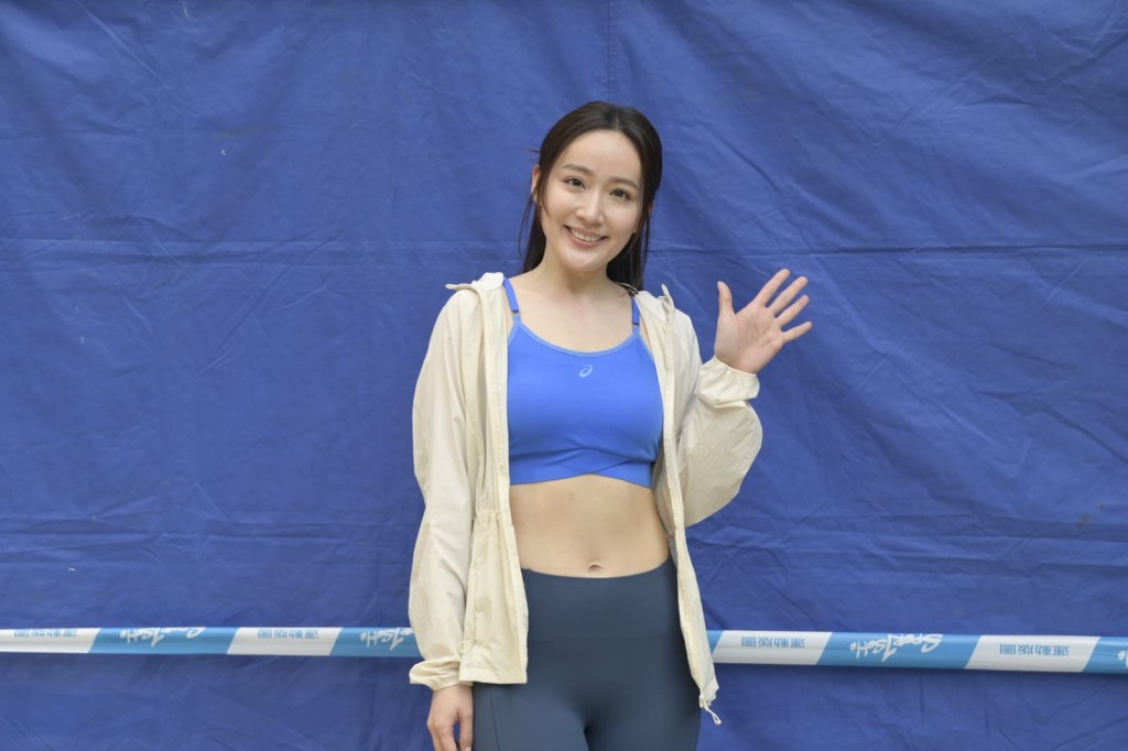 她形容與其搵人照顧，不如自己照顧自己。