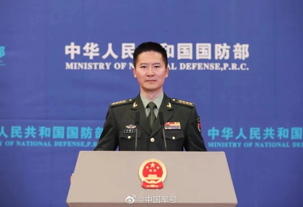 解放军和武警部队代表团新闻发言人谭克非表示，中国国防支出完全是为了维护国家主权、安全、发展利益。
