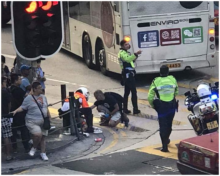 曉儀在旺角遭巴士撞倒，命運從此改寫。