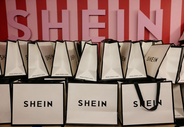 日本擬取消小額進口商品免稅，被視為因應中國電商平台如SHEIN大量銷售低價商品。路透社