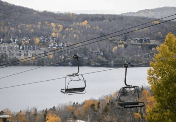 加拿大聯邦移民部（IRCC）近日更新針對香港人的「救生艇」移民計劃說明，修訂 Stream B（工作經驗類別）的申請門檻。法新社