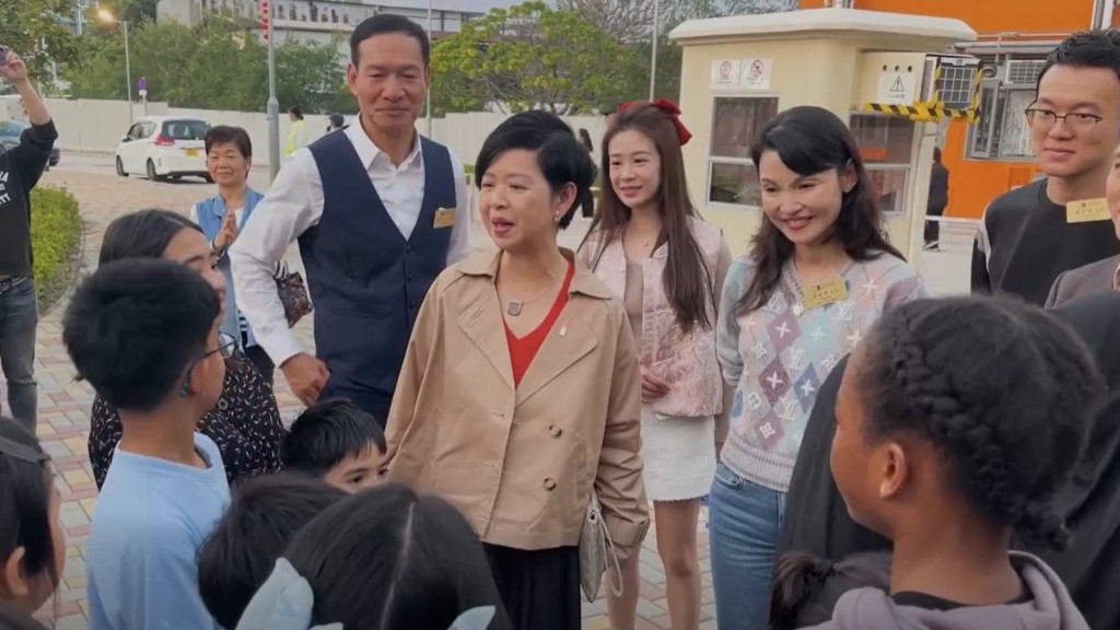 何永賢相信小朋友陽光正面的改變，未來也會成為社會積極的力量。何永賢fb影片截圖