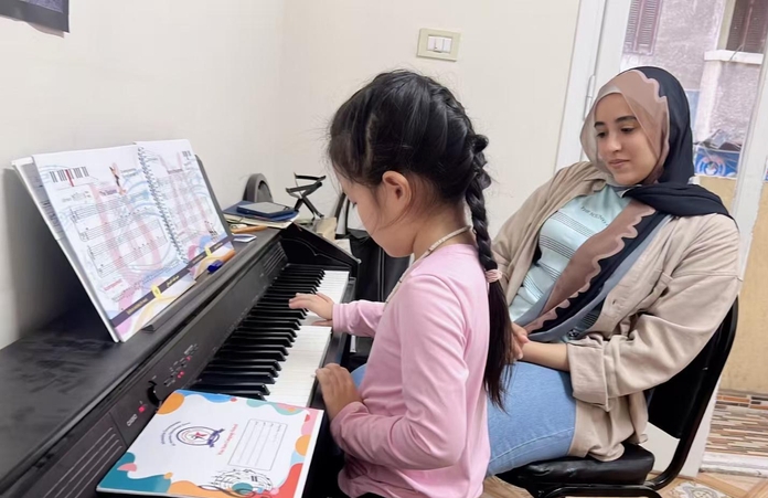 鄭浪浪在國外生活照。 極目新聞