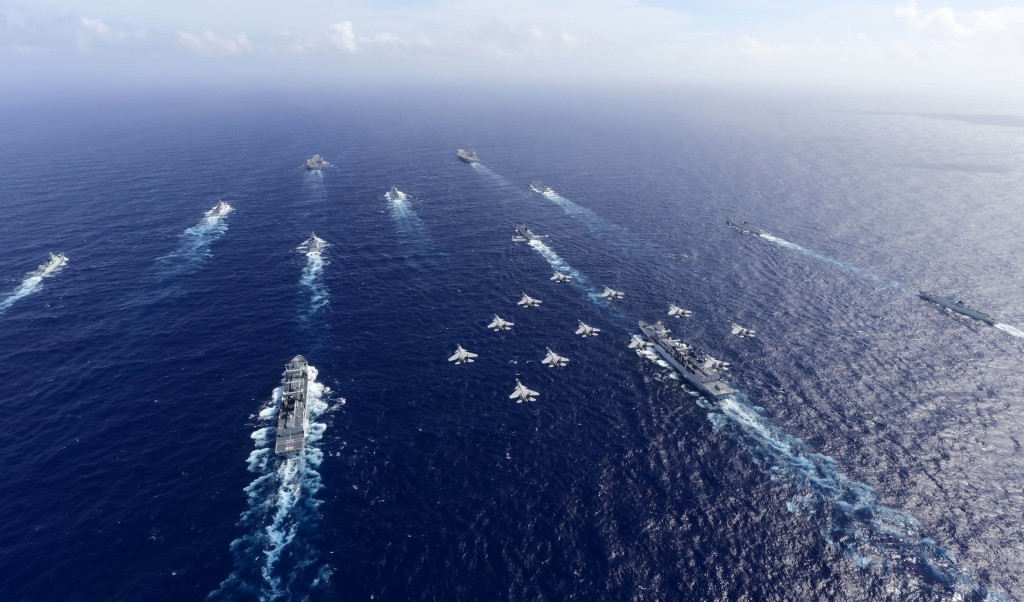 日本指在東海發現5艘艦艇組成的遼寧艦戰鬥群。資料圖片。新華社