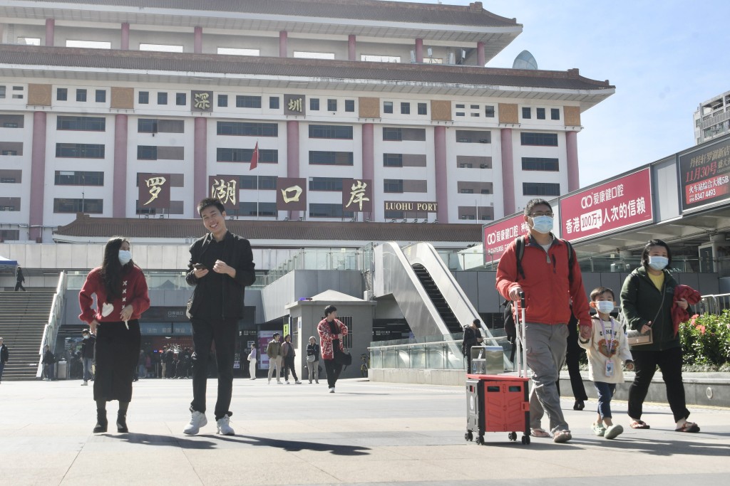 深圳居民「一簽多行」恢復，訪港內地旅客數量明顯增加。