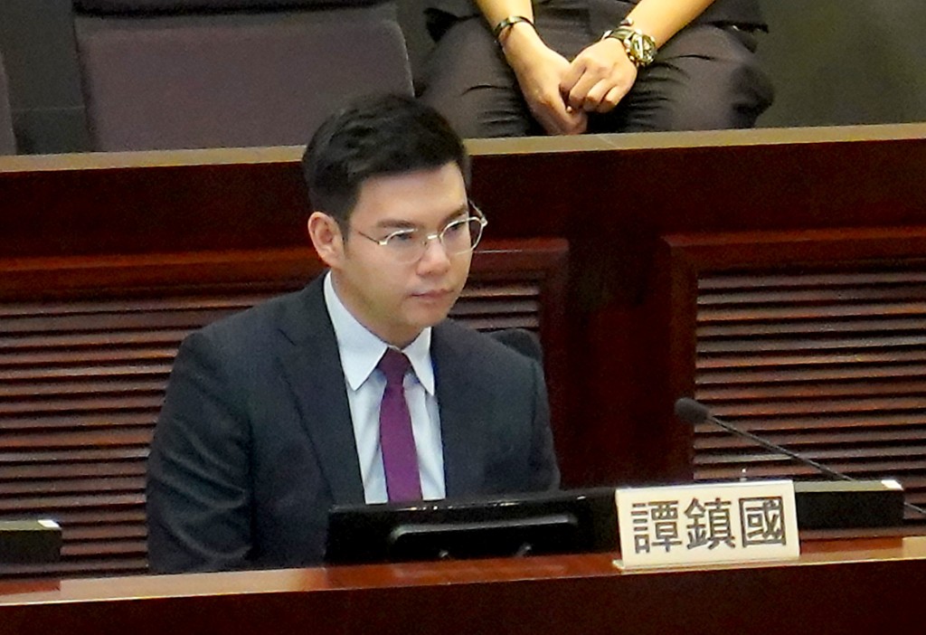 譚鎮國追問政府在完成相關立法工作前，有何措施減少涉及該等工具的意外。資料圖片