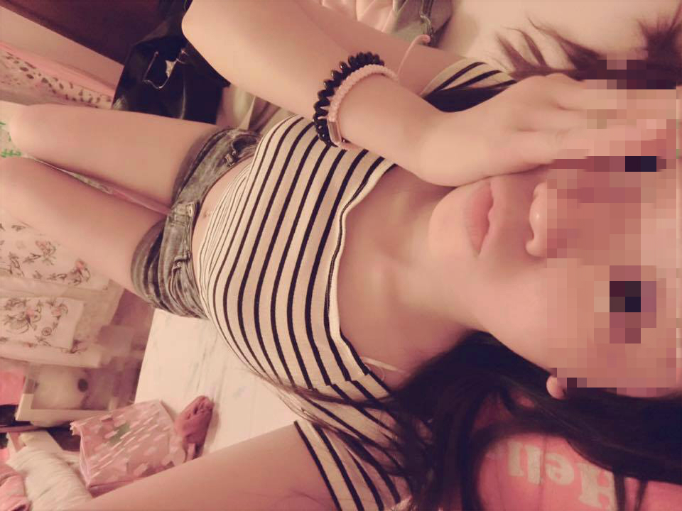 女死者不時上載自拍照。facebook圖片