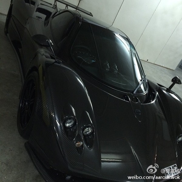 2006年，郭富城以连税约1,000万港元购入全球只得25部的黑色意大利跑车Pagani Zonda F（幽灵之子）。
