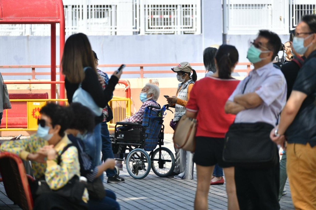 陳肇始籲到過高危場所的市民盡快檢測。