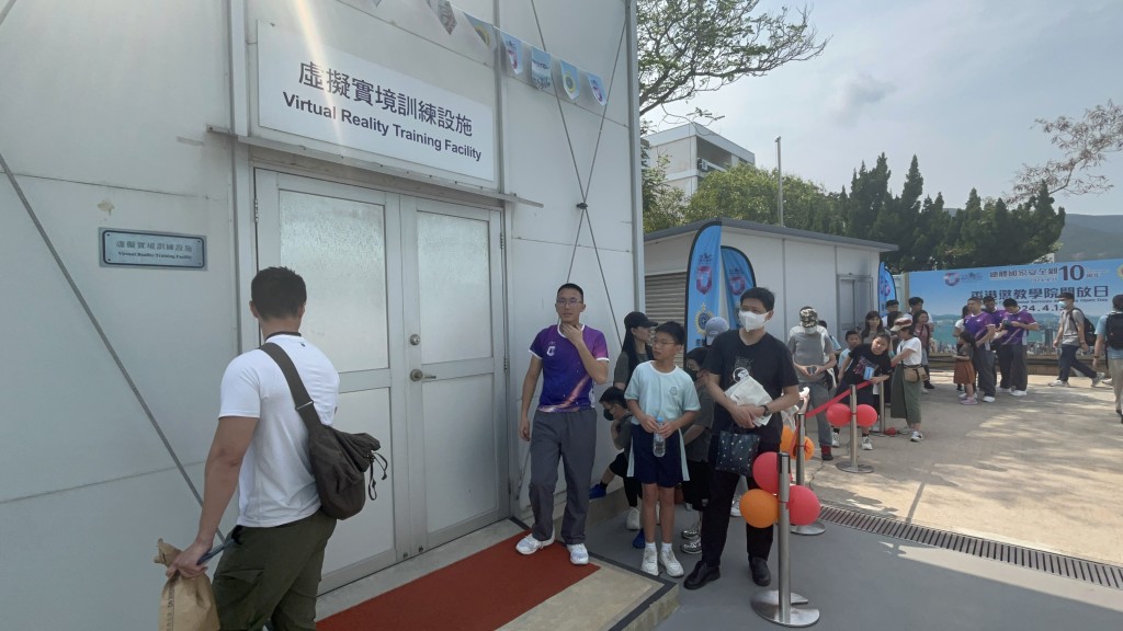 香港惩教学院今日（13日）举行开放日，多人到场参观。杨伟亨摄