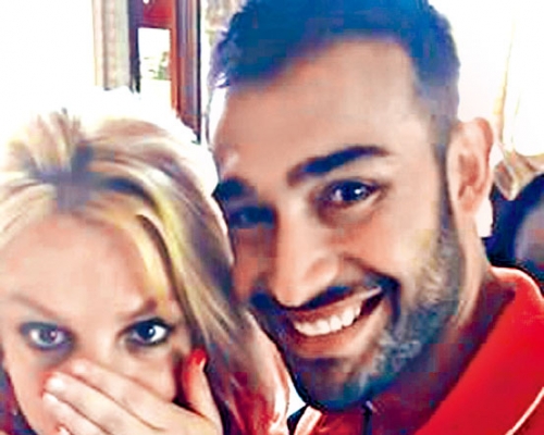 剛宣布跟Sam訂婚的Britney暫刪除社交網,指想休息一下。