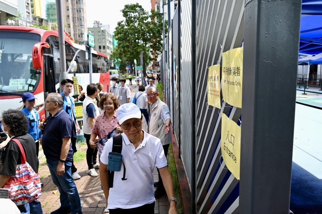 業主大會決議由徐滿柑法團聘請的核數師所完成的核數報告,惟遭79.89%在場業主反對,最終核數師報告不獲通過。 業主大會決議由徐滿柑法團聘請的核數師所完成的核數報告,惟遭79.89%在場業主反對,最終核數師報告不獲通過。