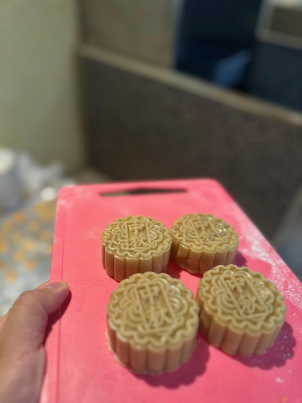 親手製作月餅(圖片來源:Babygaga) 親手製作月餅(圖片來源:Babygaga)
