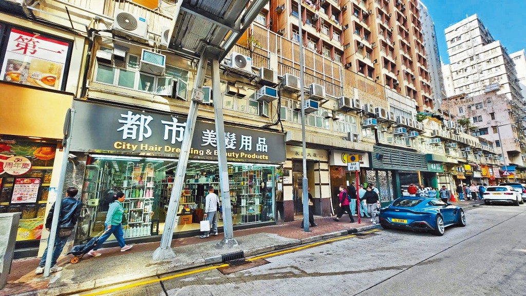 投資者廖偉麟沽灣仔寶靈頓道永德大廈商場地下G6及G7號舖，作價2830萬。