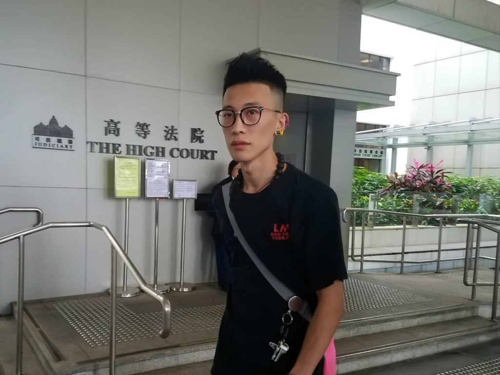 暴動案其中一名脫罪被告林傲軒今午到庭旁聽。