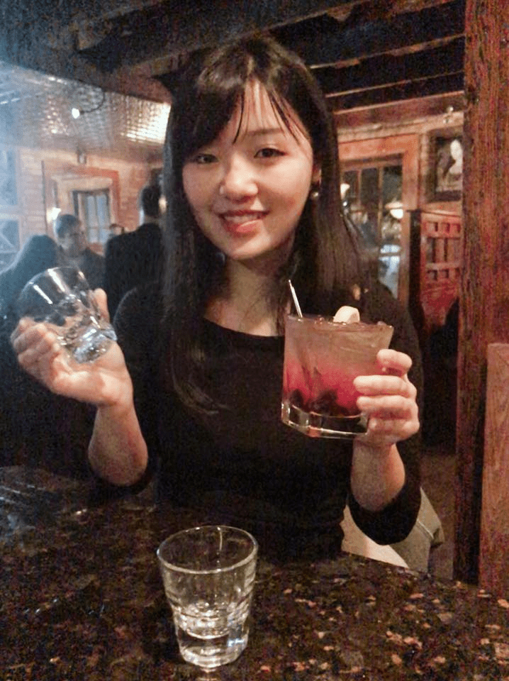 劉薇璐曾在多個國家和地區進行演出,是一位典型的音樂才女,碩士畢業後她一直擔任鋼琴教師。 Weilu Liu個人FB 劉薇璐曾在多個國家和地區進行演出,是一位典型的音樂才女,碩士畢業後她一直擔任鋼琴教師。 Weilu Liu個人FB
