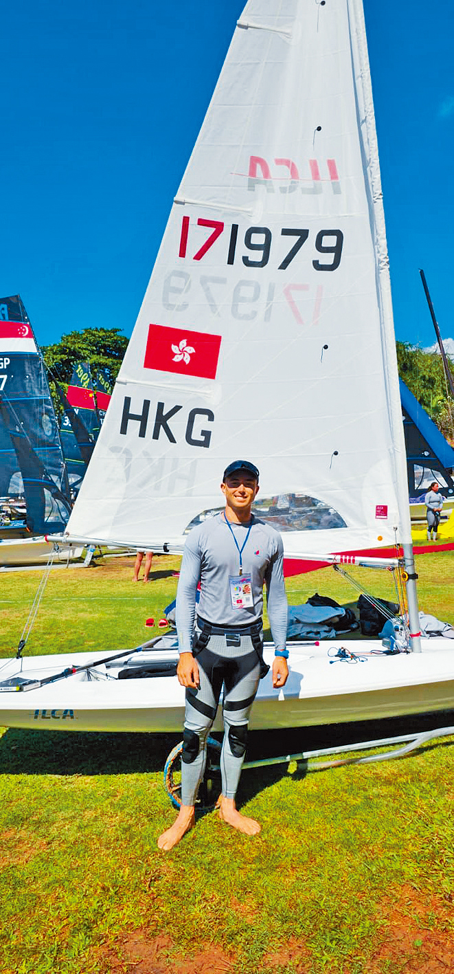 貝俊龍在香港出生和長大。