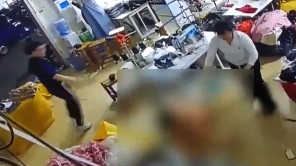 製衣廠女工遭全裸湖南漢襲擊。影片截圖