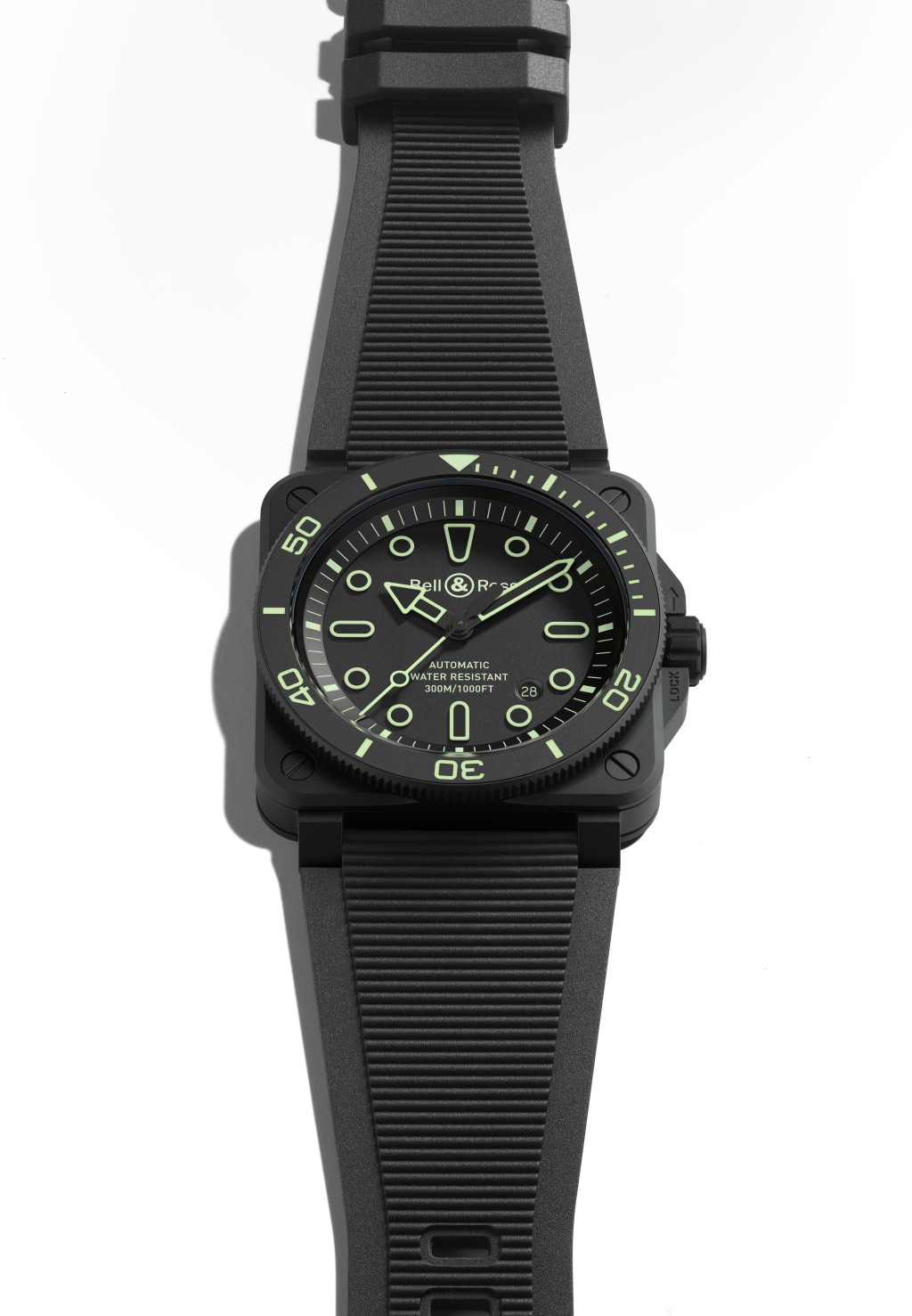 Bell & Ross BR-03 Diver Lum Outline，錶殼：42mm陶瓷/機芯：BR-CAL.302-1自動/ 限量：500枚/ 售價：HK$41,200。