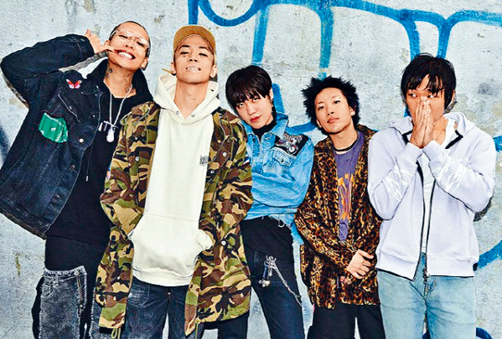 《SMTM》出身的歌手Nafla（右二）、Loopy（左二）及Owen（左一）等5人因吸大麻被起訴。