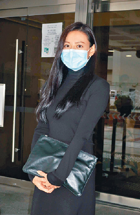 ■江若琳獨自抵達法院聽審。
