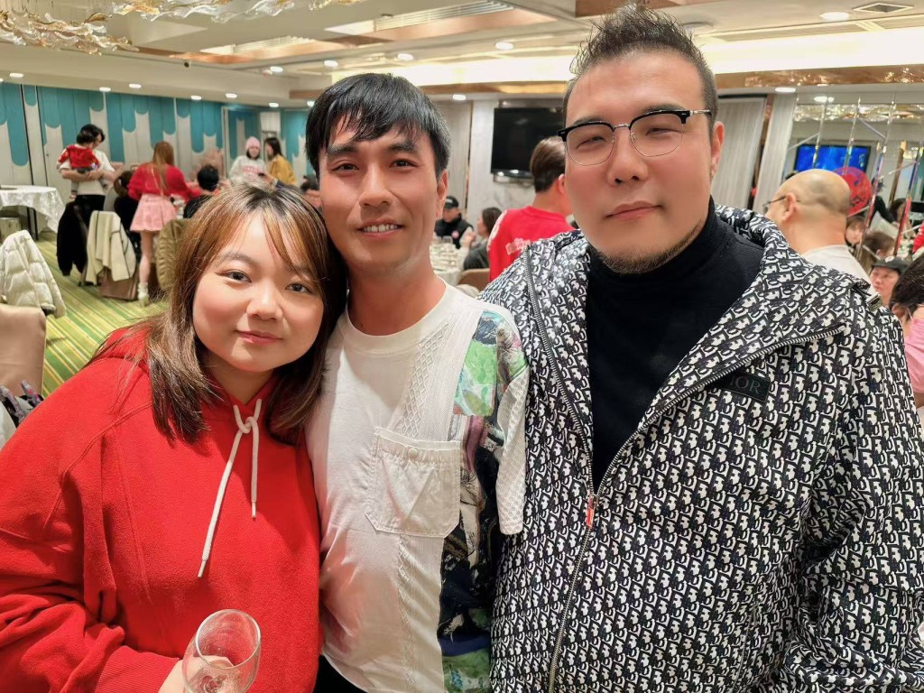 劉洋未曾參加過比賽,反而曾組樂隊唱歌。 劉洋未曾參加過比賽,反而曾組樂隊唱歌。