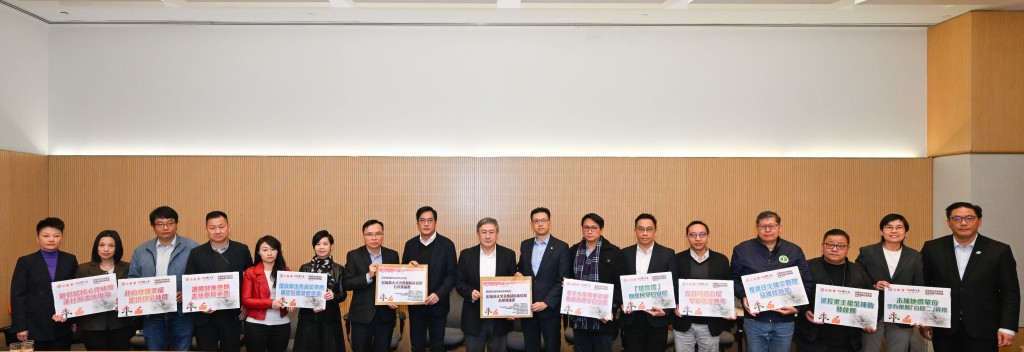 工聯會與政府官員就宏福苑安置問題會面。黃偉綸FB