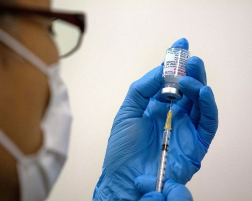 英國牛津大學研究指染疫致血栓和中風的機率 比接種疫苗還高。路透社圖片