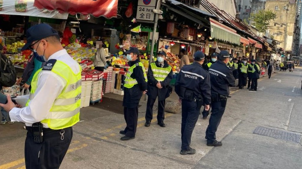 油麻地果欄成打擊衞生黑點名單 警方連食環署巡查發33張告票