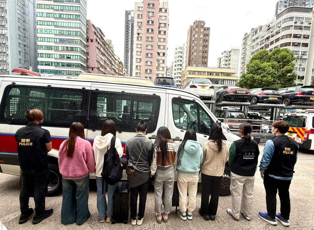 旺角跨部門打擊黑工 拘捕11女子涉違逗留條件。警方圖片