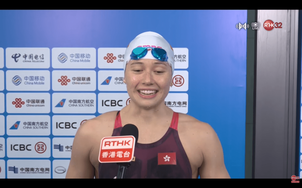 何诗蓓矢言我要挑战自己。直播截图