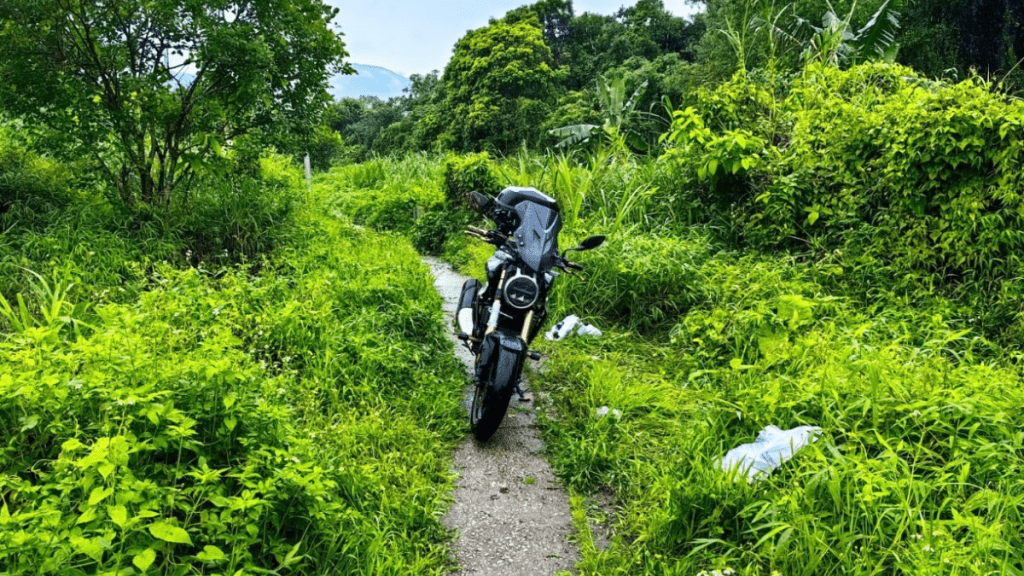 鐵駛士暈倒在電單車上,經送院搶救不治。