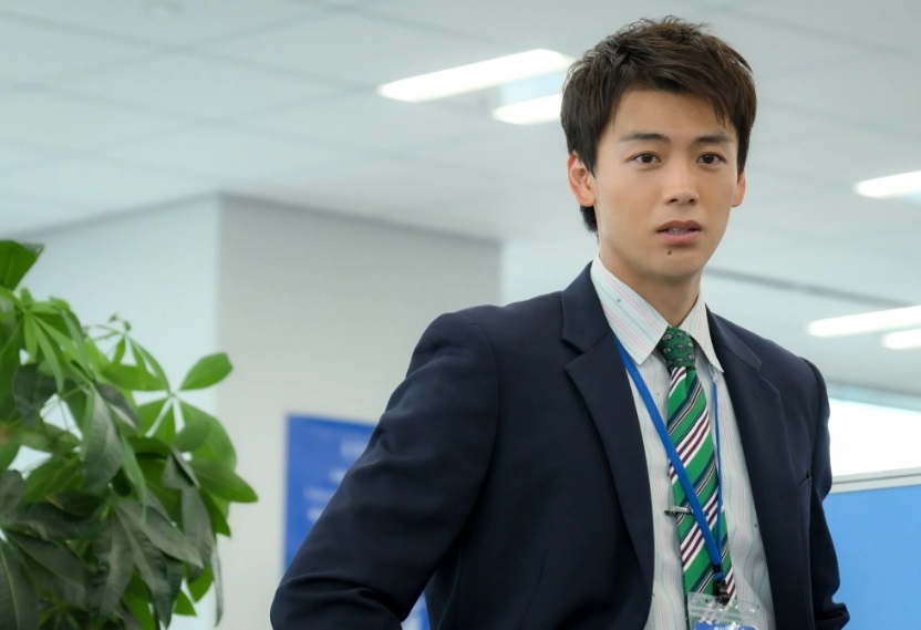 竹內涼真憑人氣日劇《有本事換你來做啊》角逐視帝。