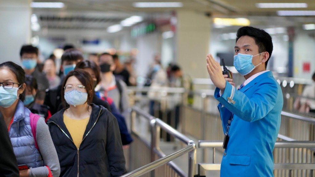 深圳市民須持綠碼及核酸陰性證明才可搭地鐵。資料圖片