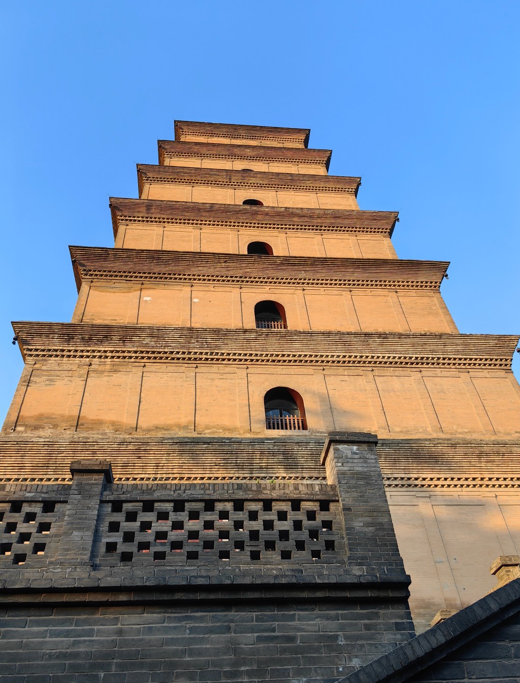 佛教歷史遺迹大雁塔位於大慈恩寺內。微博