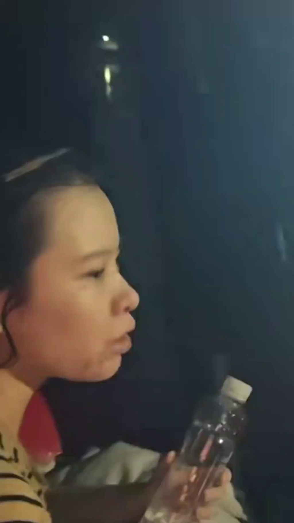 廣西橫州一家三口在被洪水浸泡10小時後獲救,其中一名獲救者講述情況。 廣西消防 廣西橫州一家三口在被洪水浸泡10小時後獲救,其中一名獲救者講述情況。 廣西消防