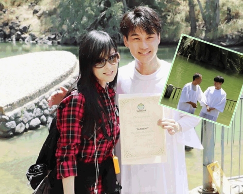 譚永浩受洗後與周慧敏合照。ig