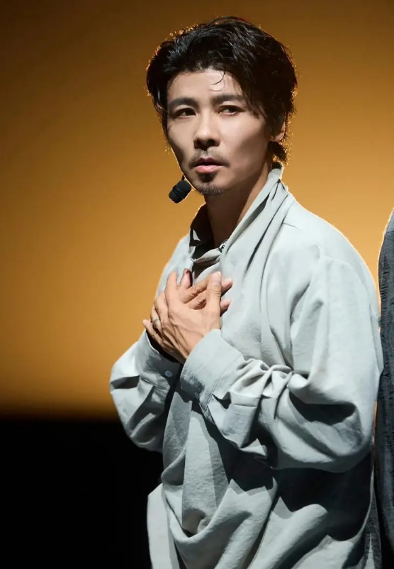 張晉於節目中講險死經歷。 張晉於節目中講險死經歷。